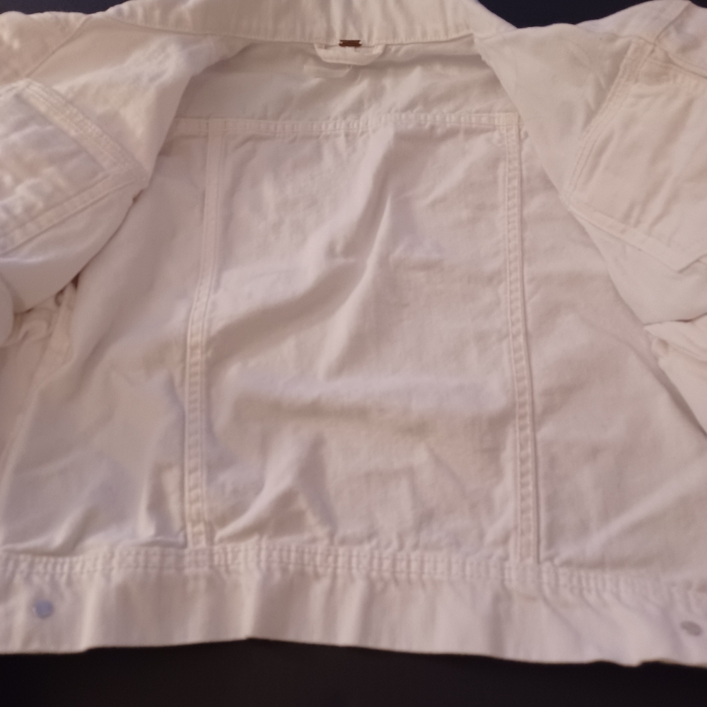 Free people White Denim Jean Jacket XS Metal Buttons Short - Picture 8 of 8